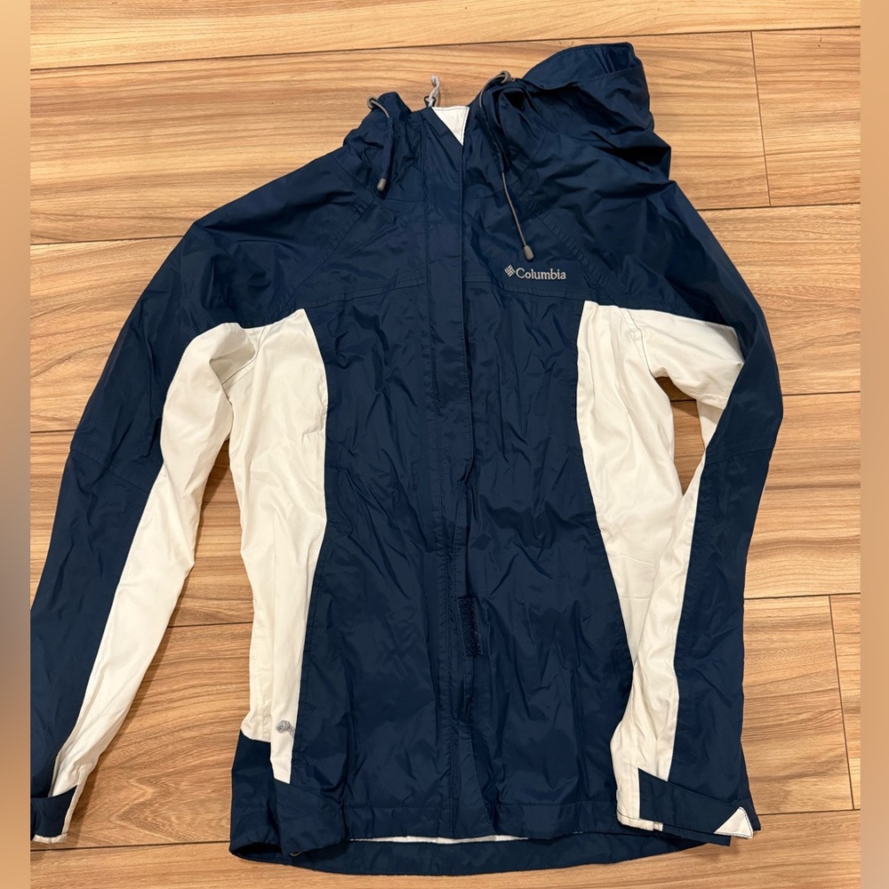 Columbia raincoat